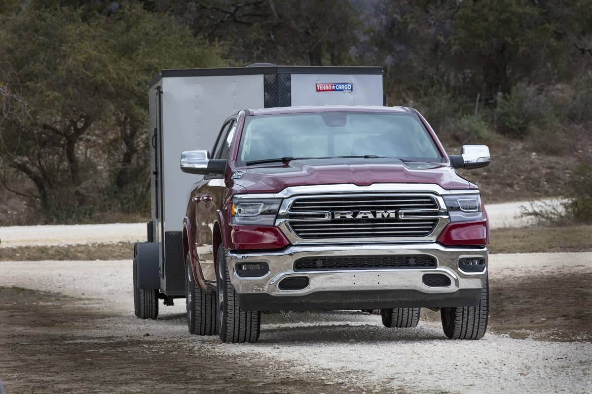 How Much Can the V6 RAM 1500 and RAM 1500 Classic Tow in Glendora, CA.